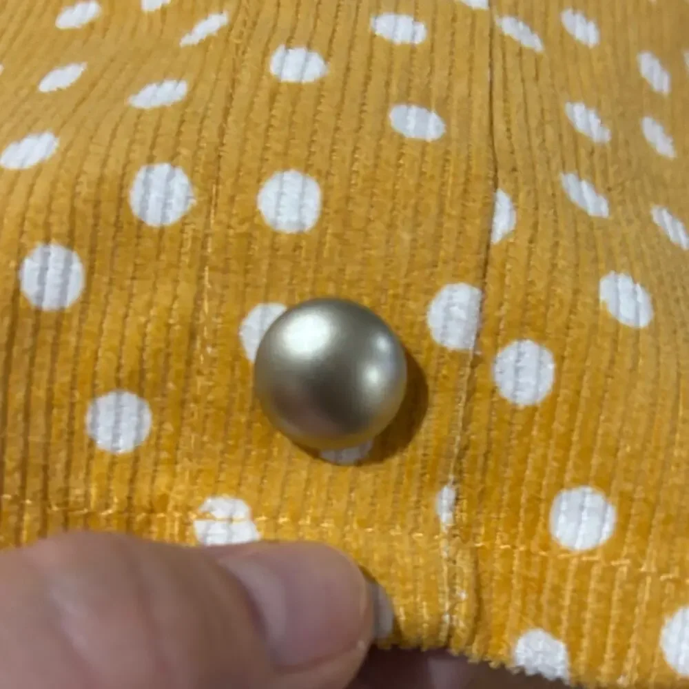 Mustard Yellow Polka Dot Skirt 7/8 gold tone buttons nwt 💯 cotton